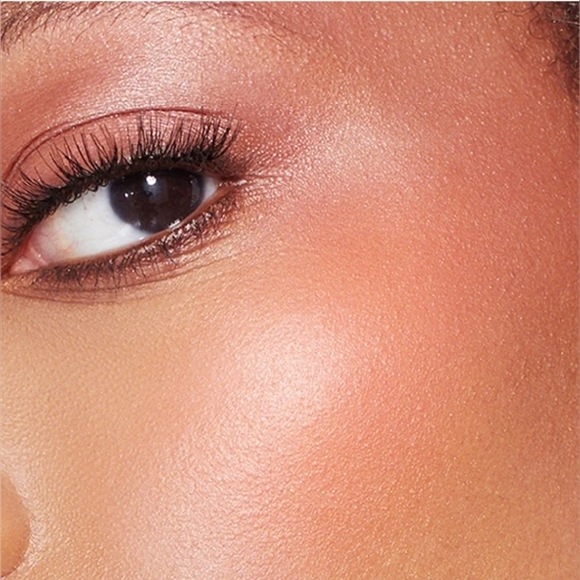 BUXOM Wanderlust Primer-Infused Powder Blush. "MYKONOS"  NIB - Picture 4 of 5